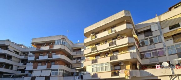 3 bedrooms Apartment in Messina, Italy No. 269051 2