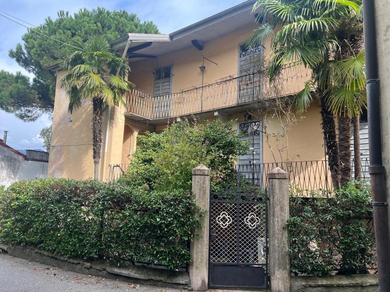 2-salle Appartement à Baveno, Italy No. 136075