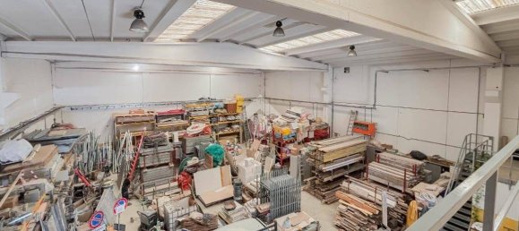 Almacén de 1 habitación en Suisio, Italy No. 305838 11