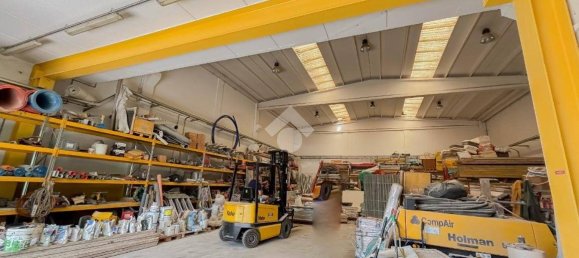 Almacén de 1 habitación en Suisio, Italy No. 305838 16