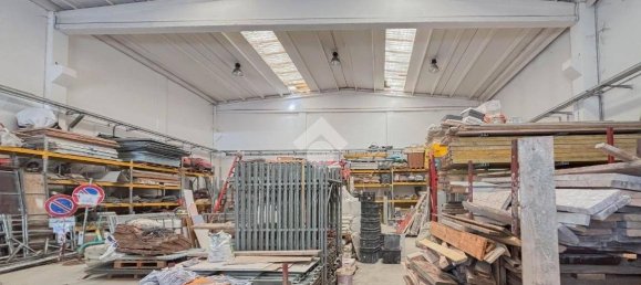 Almacén de 1 habitación en Suisio, Italy No. 305838 8