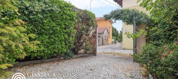 4 bedrooms House in Turin, Italy No. 302362 10