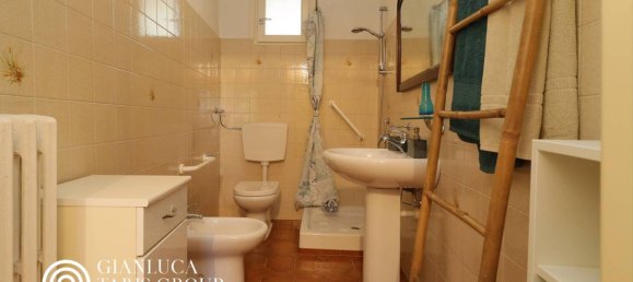 4 bedrooms House in Turin, Italy No. 302362 8