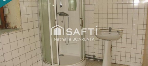 4 غرف نوم بناية في Mouzon, France رقم 77114 11