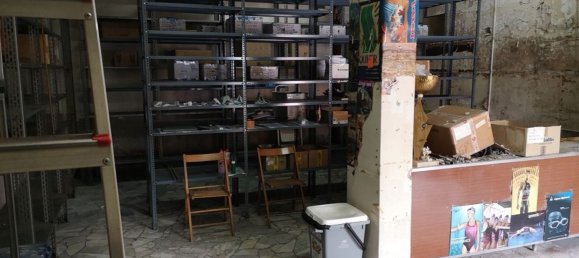 66m² Commercial property in Naples, Italy No. 57961 7