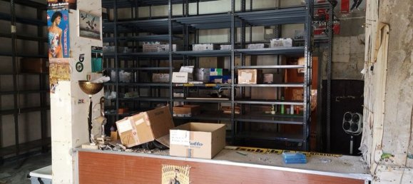 66m² Commercial property in Naples, Italy No. 57961 6