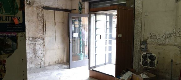 66m² Commercial property in Naples, Italy No. 57961 8