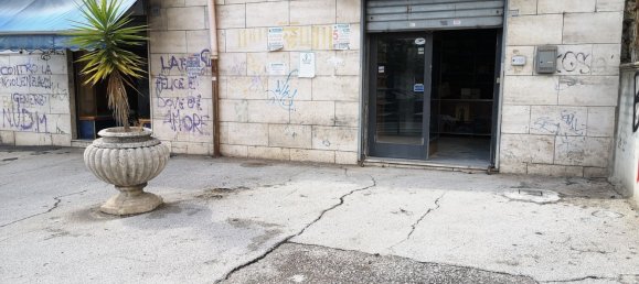 66m² Commercial property in Naples, Italy No. 57961 27