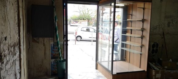 66m² Commercial property in Naples, Italy No. 57961 9