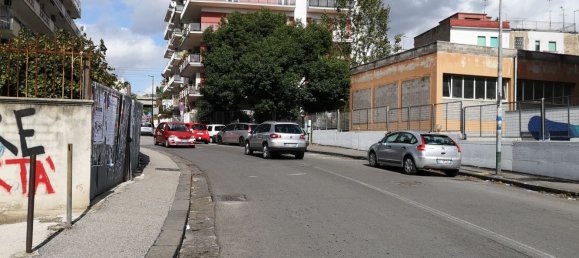 66m² Commercial property in Naples, Italy No. 57961 12