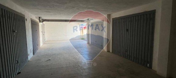 1-salle Garage à Vieste, Italy No. 371656 7