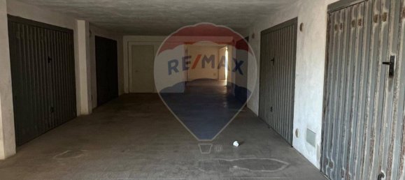 1-salle Garage à Vieste, Italy No. 371656 4