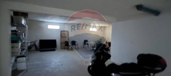 1-salle Garage à Vieste, Italy No. 371656 5