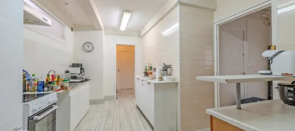 Gewerbliche Immobilie in Brest, France 175m², Nr. 352936 12