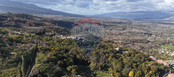 Grundstück in Castiglione di Sicilia, Italy 28965m², Nr. 66448 3