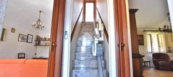 Casa de 6 dormitorios en Livorno Ferraris, Italy No. 349108 19