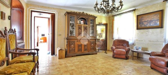 Casa de 6 dormitorios en Livorno Ferraris, Italy No. 349108 7