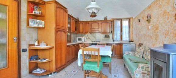 Casa de 6 dormitorios en Livorno Ferraris, Italy No. 349108 11