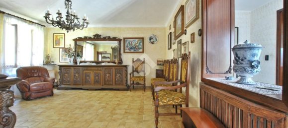 Casa de 6 dormitorios en Livorno Ferraris, Italy No. 349108 5