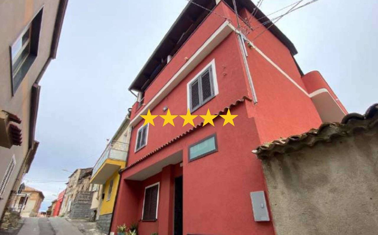 3 bedrooms Apartment in Vibo Valentia, Italy No. 339538