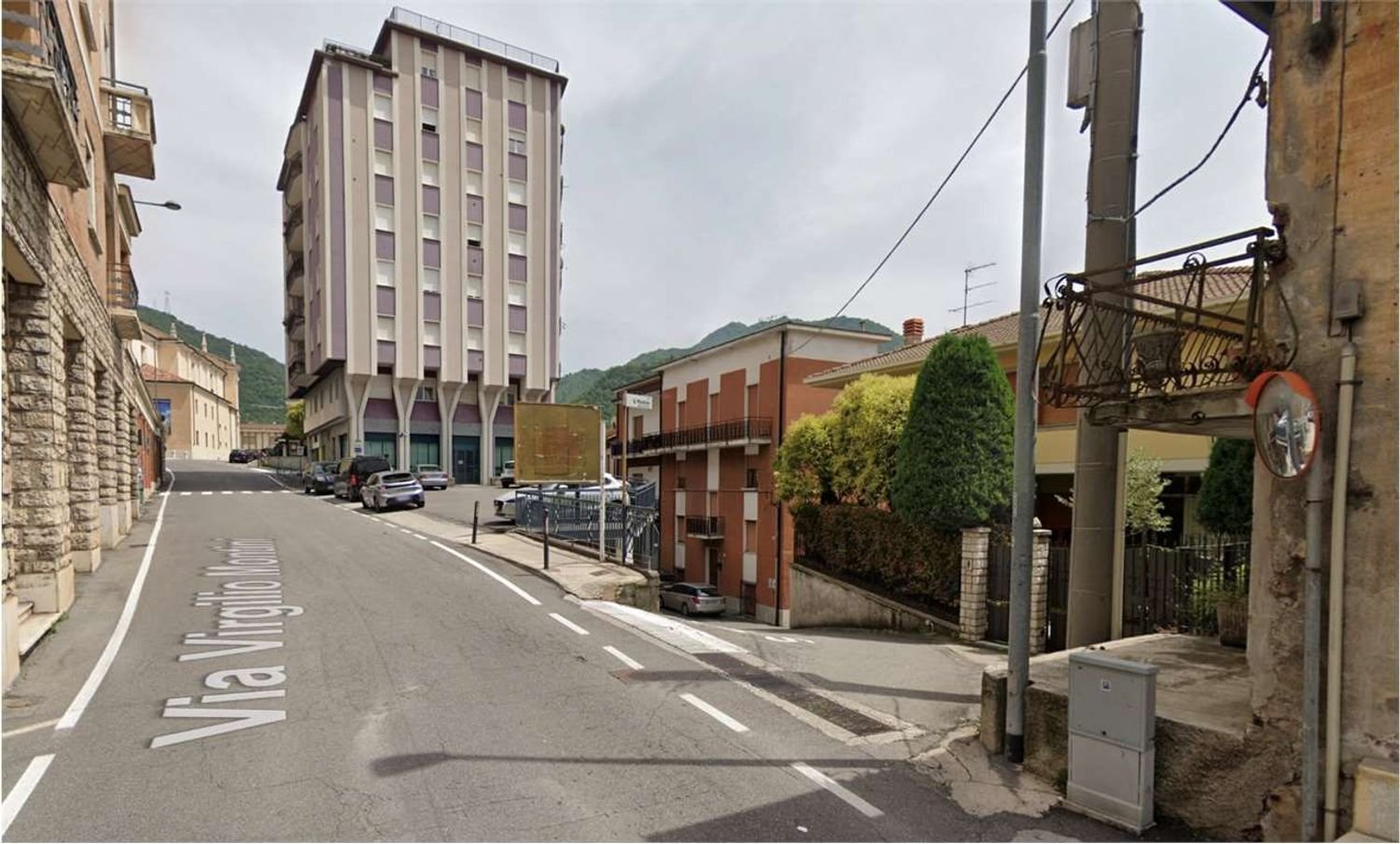 Oficina en Lumezzane, Italy 170 m² No. 332657