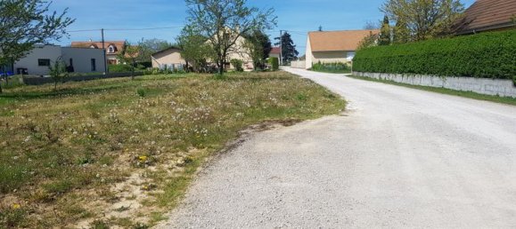 888m² Land in Gergy, France No. 358929 4