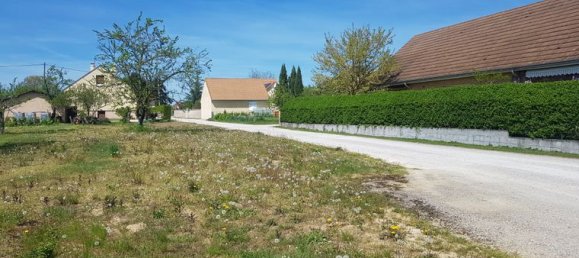 888m² Land in Gergy, France No. 358929 3