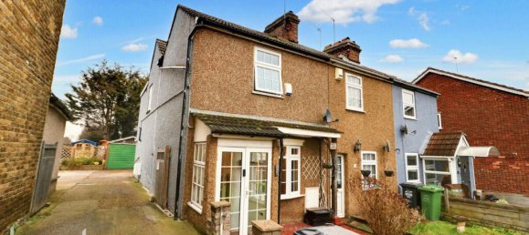 2 bedrooms Commercial property in Dartford, United Kingdom No. 4931 2