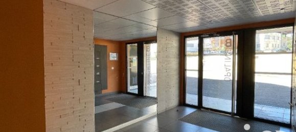 2 bedrooms Apartment in Venissieux, France No. 288344 6