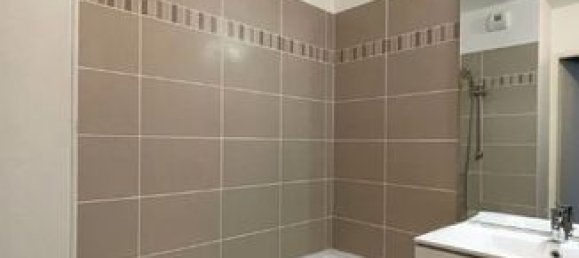 2 bedrooms Apartment in Venissieux, France No. 288344 5