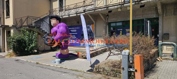 1050m² Commercial property in Brescia, Italy No. 329075 2