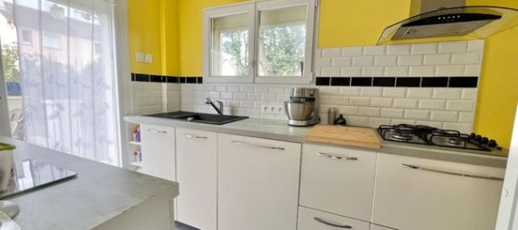 3 bedrooms House in Sotteville-les-Rouen, France No. 354934 4