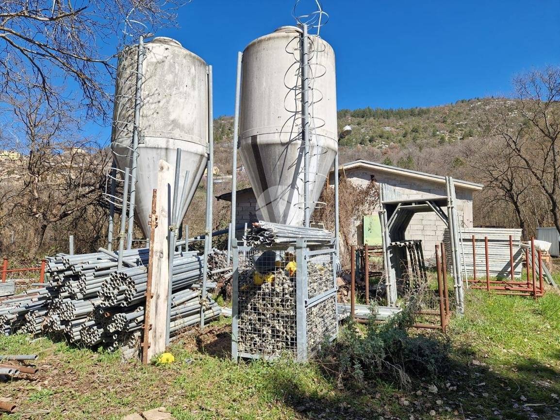  قطعة أرض في Fagnano Alto, Italy 800متر مربع رقم 43144