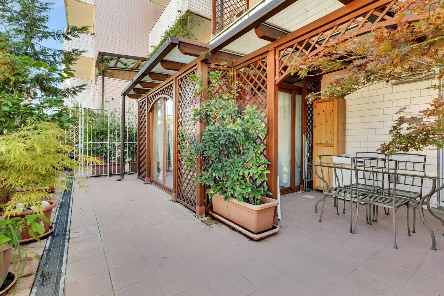 2 rooms Apartment in Milan, Italy No. 274766