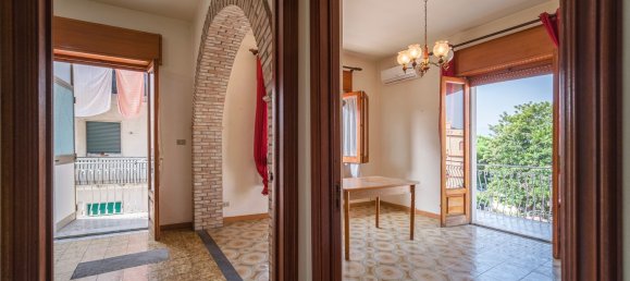 4 Schlafzimmer Wohnung in Giardini-Naxos, Italy, Nr. 315366 16