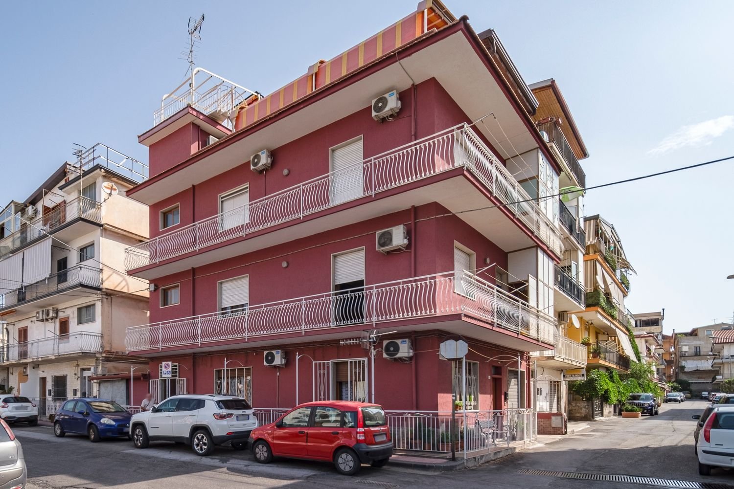 4 Schlafzimmer Wohnung in Giardini-Naxos, Italy, Nr. 315366