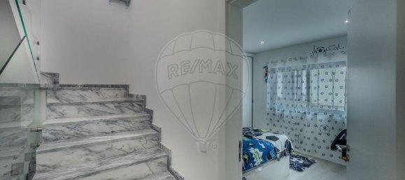 4 bedrooms House in Quelfes, Portugal No. 24953 24