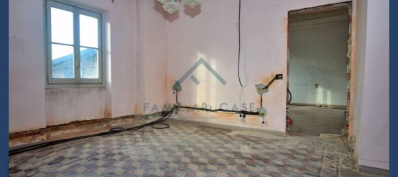 4 غرف نوم منزل في Buguggiate, Italy رقم 77494 14