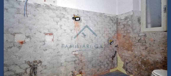 4 غرف نوم منزل في Buguggiate, Italy رقم 77494 10