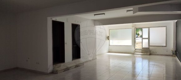 Коммерческая недвижимость 96м² в Энтронкаменту, Португалия № 64170 6