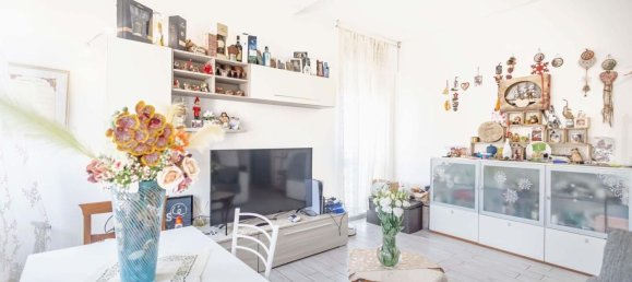 4-Zimmer Wohnung in Massa, Italy, Nr. 140444 2