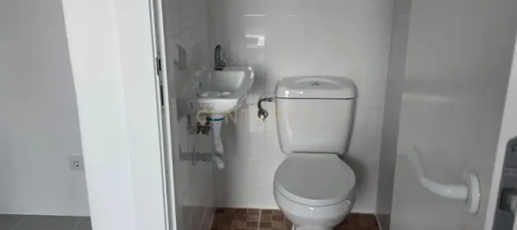 عقار تجاري في Loures, Portugal 15متر مربع رقم 87790 2