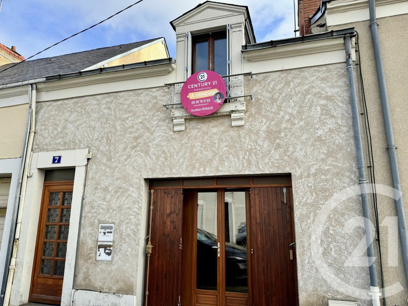 3 bedrooms House in Chateauroux, France No. 160442