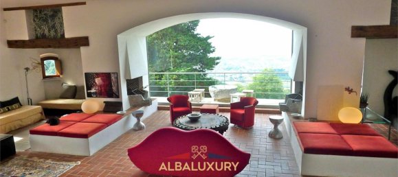 5 bedrooms Villa in Camaiore, Italy No. 460 11