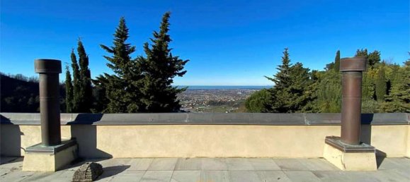 5 bedrooms Villa in Camaiore, Italy No. 460 7