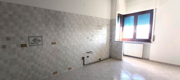 3-Zimmer Wohnung in Solaro, Italy, Nr. 94681 2