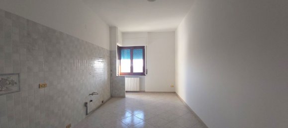 3-Zimmer Wohnung in Solaro, Italy, Nr. 94681 7