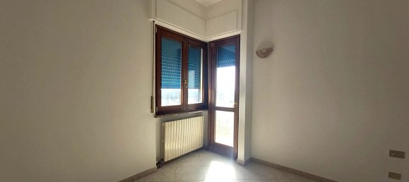 3-Zimmer Wohnung in Solaro, Italy, Nr. 94681 3