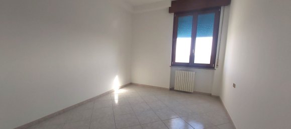 3-Zimmer Wohnung in Solaro, Italy, Nr. 94681 9