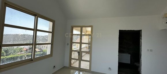 5 bedrooms Villa in Palodeia, Cyprus No. 1522 4